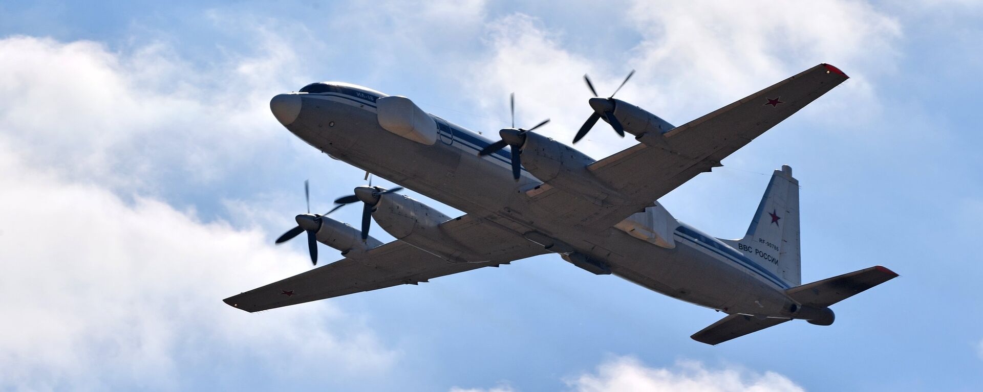 O novo avião de guerra eletrônica Il-22 Porubschik da Força Aeroespacial russa durante o show aéreo em 12 de agosto de 2017 - Sputnik Brasil, 1920, 05.08.2023