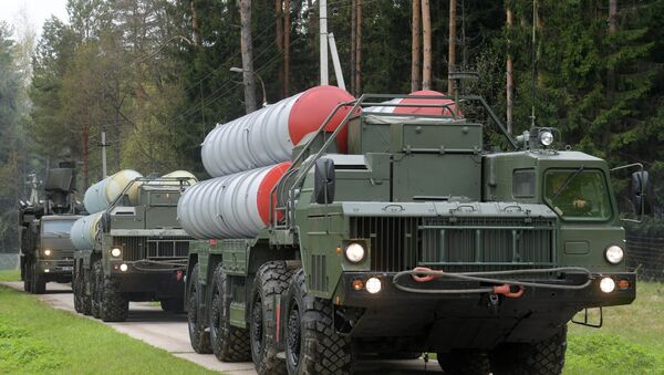 O sistema de defesa antiaéreo russo S-400 Triumph - Sputnik Brasil