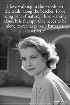 grace_kelly_alone.jpg