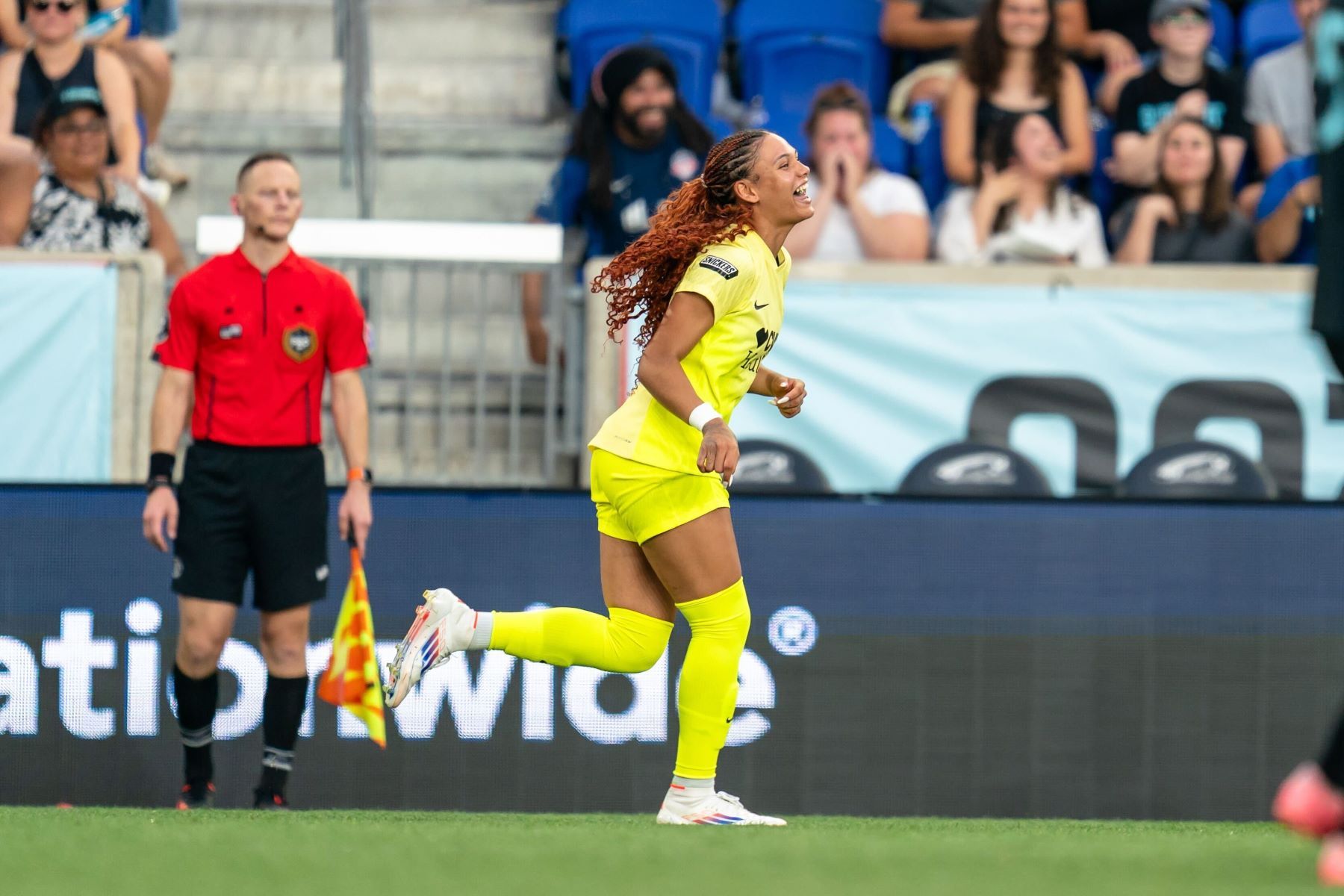 USWNT REWIND: Two Unbeatens Remain as NWSL Eclipses Midway Mark