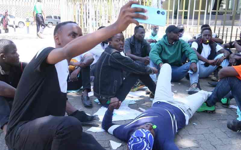 Varsity students can use birth certificates for loans, scholarship application