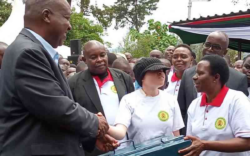 Joy as 250 students receive Nyamira governor scholarship