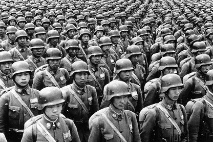 Rows of thousands of Chinese soldiers