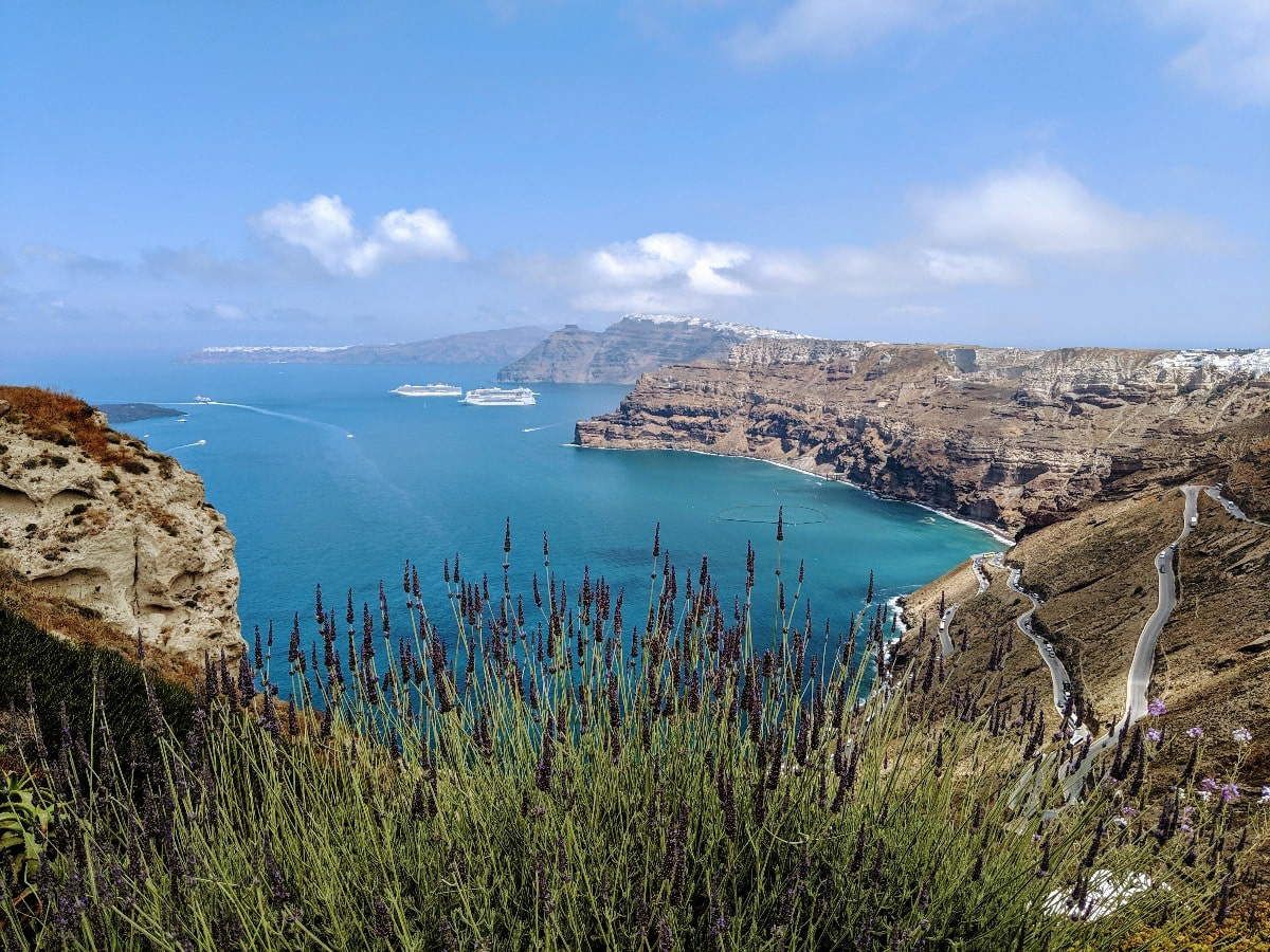 santorini crater