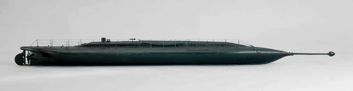 submarine history plongeur