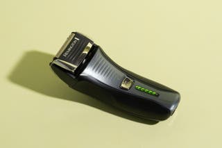 The Remington F5-5800, our budget pick electric razor.