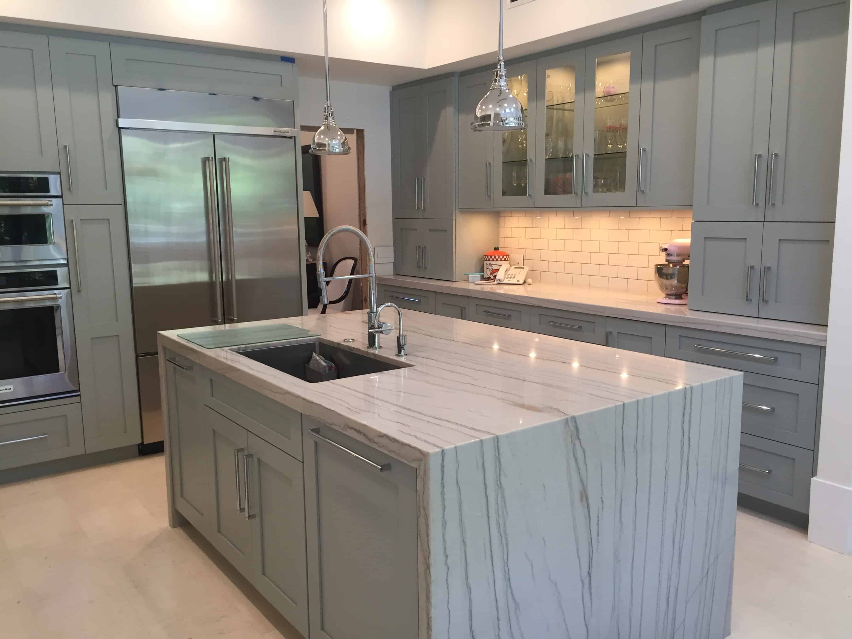 Quartzite just like comes in numerous different colors. However, the lighter the shade of quartzite the more you are capable of seeing the intricate design of the stone.