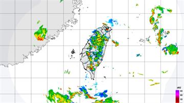 幾乎全台有雨！16縣市大雨特報 防雷擊、強陣風