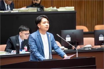 羅廷瑋總預算案投「棄權」惹議 清晨發文：對不起！