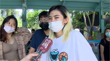 台北市立動物園湧人潮 假日預約人數額滿