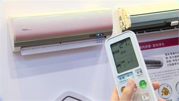 入冬最強寒流襲 電器展吹「保暖商機」商品多