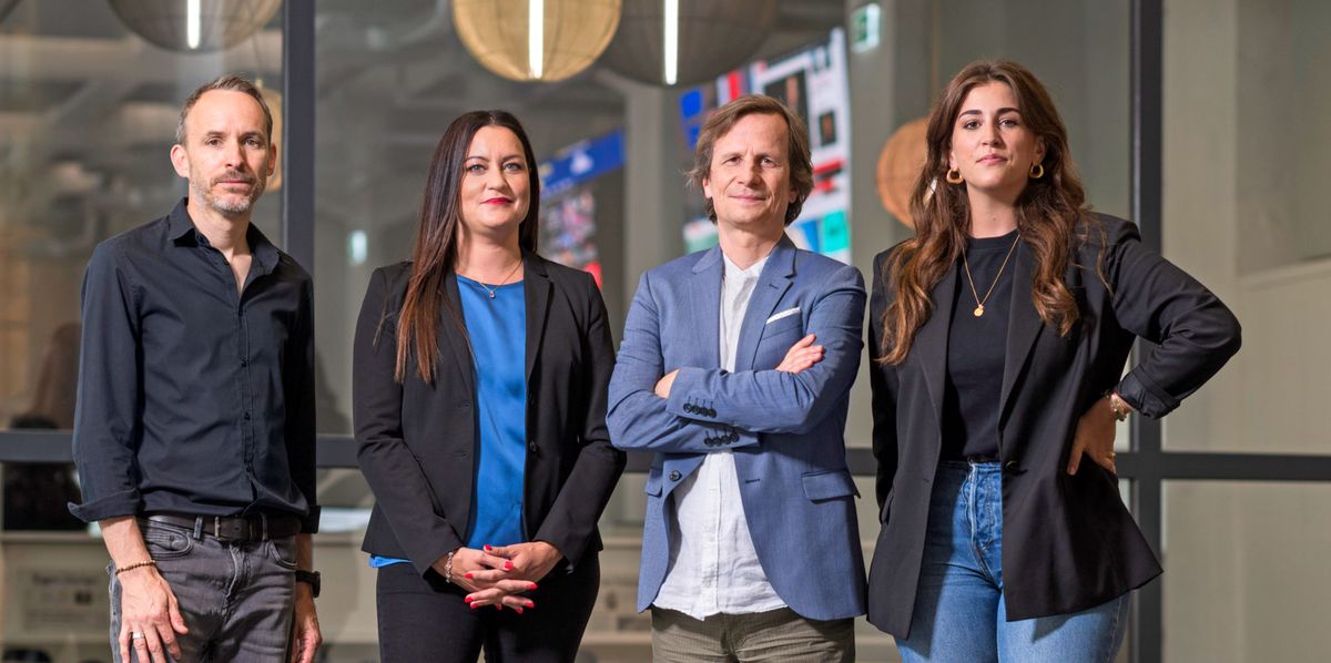 Gruppenbild der Chefredaktion der Redaktion Tages-Anzeiger, fotografiert im Newsraum von Tamedia.
Von links: Adrian Zurbriggen, Raphaela Birrer, Matthias Chapman, Kerstin Hasse.
13.07.2023
(URS JAUDAS/TAGES-ANZEIGER)
