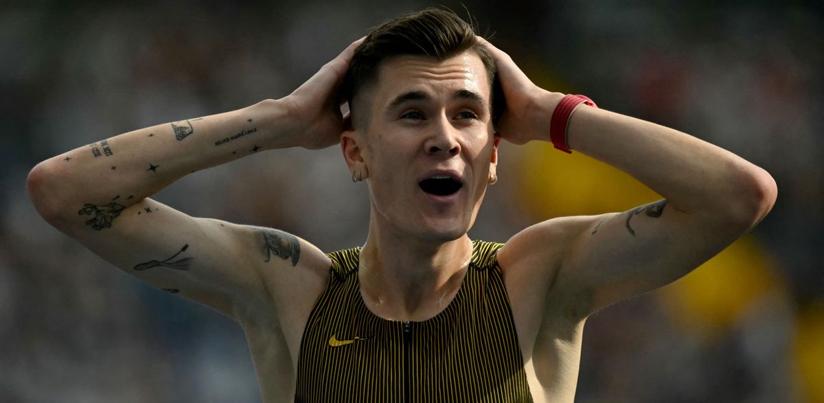 Norwegens Jakob Ingebrigtsen reagiert, nachdem er einen neuen Weltrekord im 3000m-Männerlauf beim Silesia Diamond League Leichtathletik-Treffen in Chorzow, Polen, aufgestellt hat.