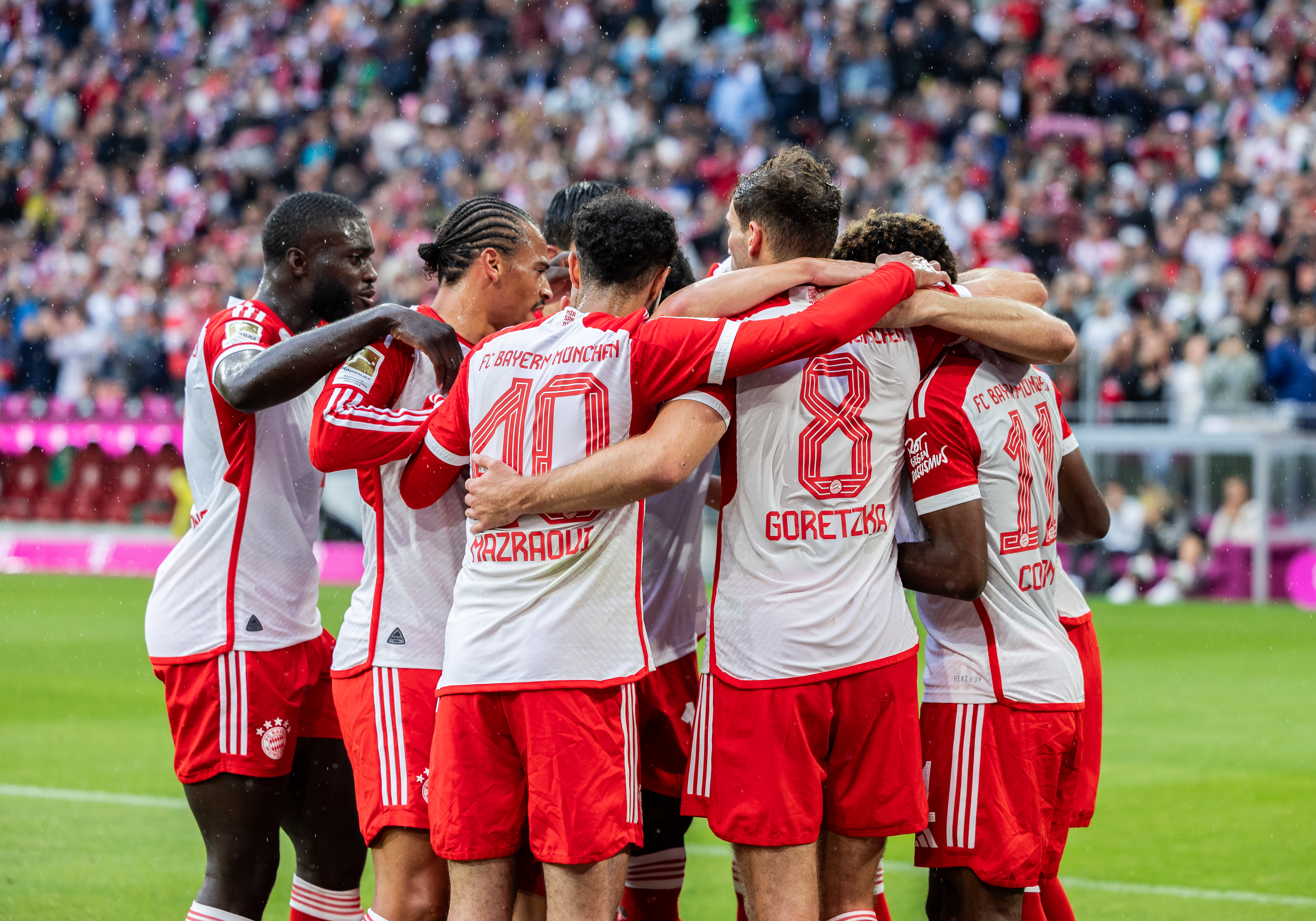 FC Bayern München v FC Augsburg - Bundesliga