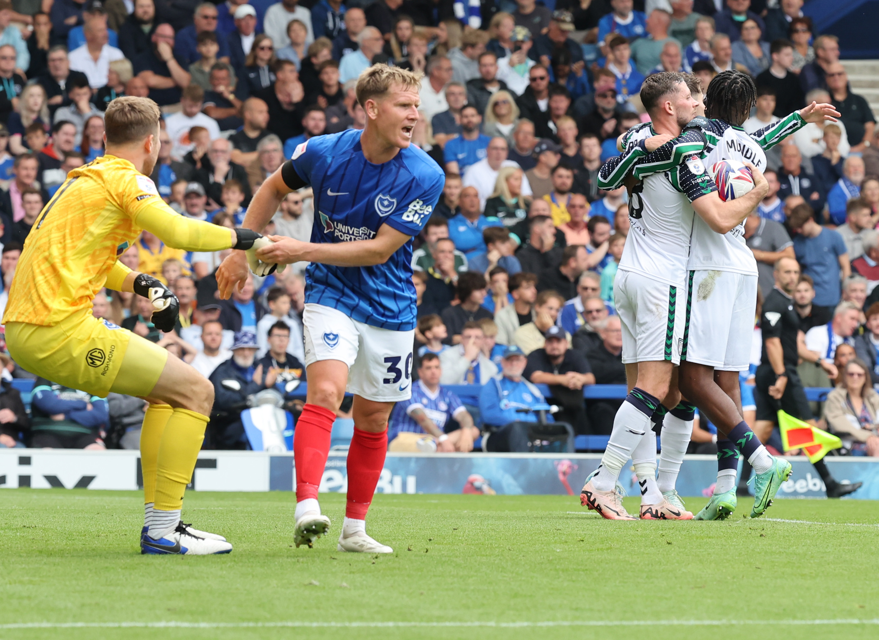 Portsmouth FC v Sunderland AFC - Sky Bet Championship