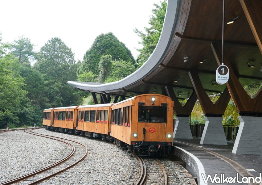 阿里山林鐵觀光列車「福森號」/ WalkerLand窩客島整理提供 未經許可不可轉載。