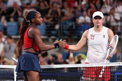 Averze sílí. Světový tenis řeší nevraživost mezi Američankami a Šwiatekovou