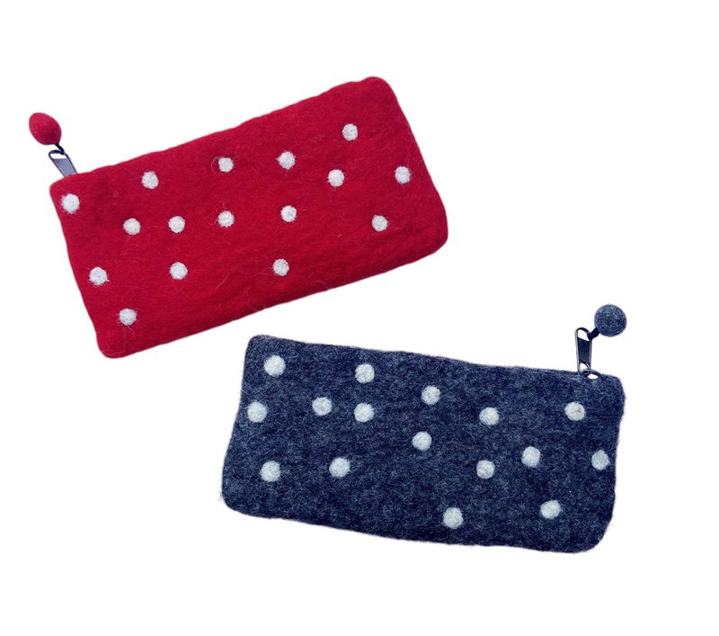 Polka dot felt pouch - Toiletry Bags & Pouches - Wool 