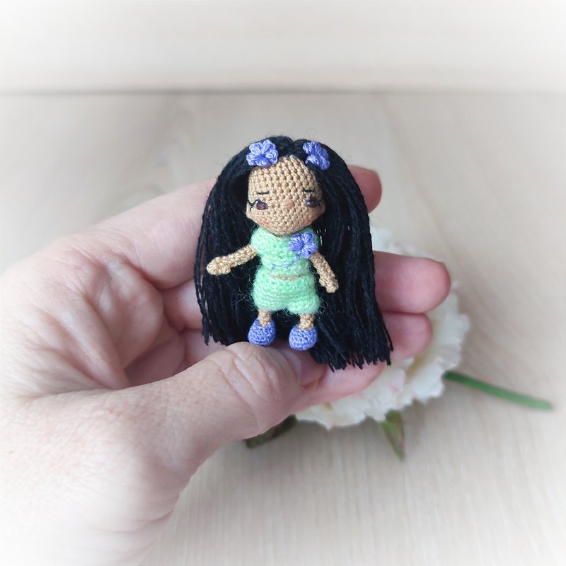 Miniature doll crochet. Tiny doll. Dollhouse miniature doll. - 公仔模型 - 棉．麻 多色