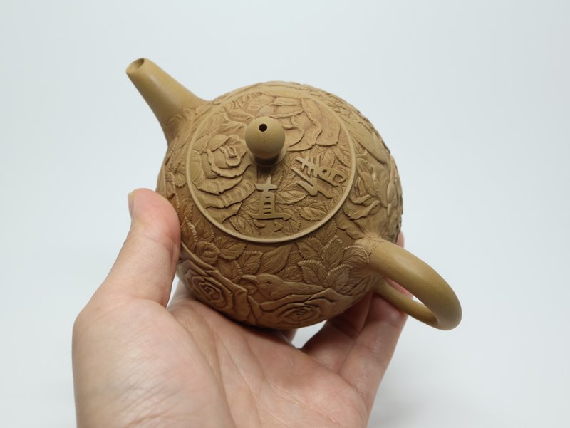 李渙峻【名家茶壺】雕刻花鳥壺-真情玫瑰 - 茶壺/茶杯/茶具 - 陶 橘色