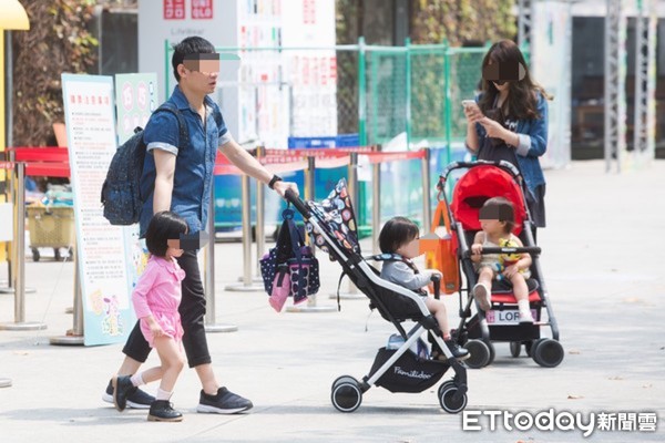 ▲▼育兒,嬰兒車,親子,帶小孩。（示意圖／ETtoday資料照）