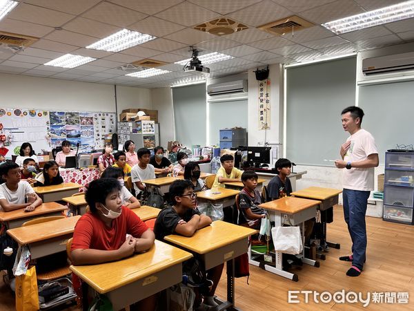 ▲小學生體驗登山「接受阿美族祈福儀式」　路途中巧遇百步蛇！（圖／林業保育署臺東分署提供）