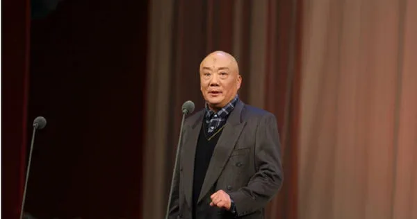 大陸資深男演員章曉申驚傳8月31日病逝，享壽77歲。（圖／翻攝自CCTV空中劇院官方微博）