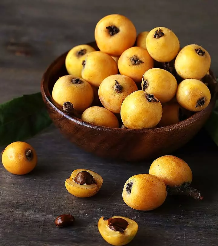 Include these Chinese plums in your diet so you can make the most of their healthy goodness!