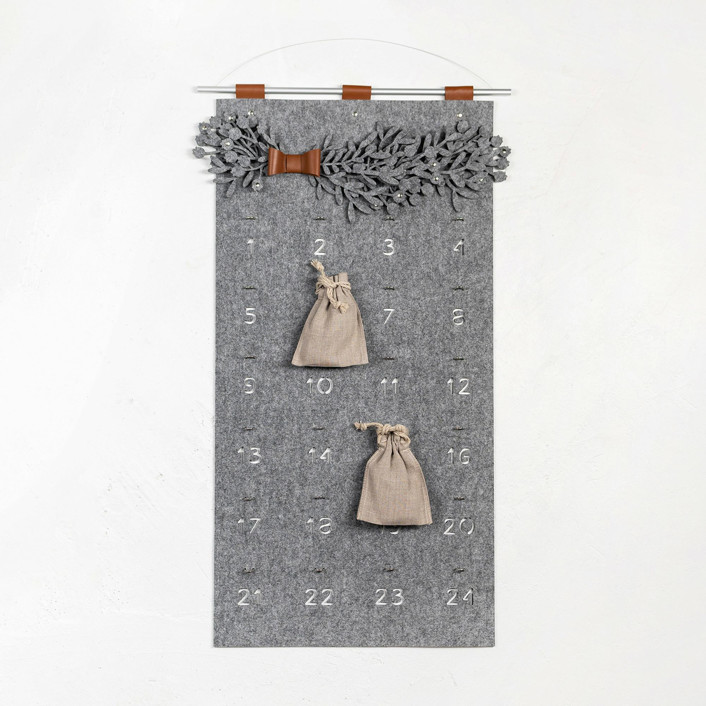 Christmas Advent Calendar by Decomundo Home