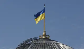 Трима министри от украинското правителство се оттеглиха от постовете си