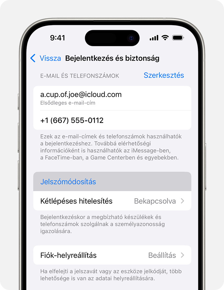 Egy iPhone, amelyen a Bejelentkezés és biztonság beállításai, valamint a Jelszó módosítása lehetőség látható