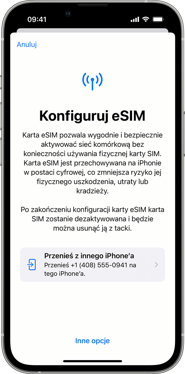 Zrzut ekranu z iPhone’a przedstawiający konfigurację karty eSIM z opcją przeniesienia planu komórkowego z innego iPhone’a.