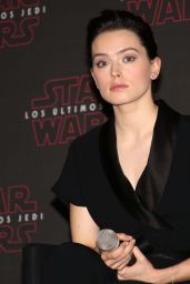 Daisy Ridley - "Star Wars: The Last Jedi" Press Conference in Mexico City 11/21/2017