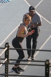 Jennifer Lopez - Hard Workout in Los Angeles