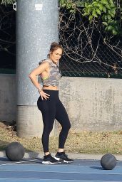 Jennifer Lopez - Hard Workout in Los Angeles