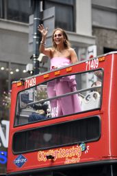 Jennifer Lopez in all Pink Business Suit - NYC 09/09/2019