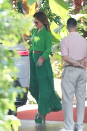 Jennifer Lopez’s Chic Divorce Style: Elegance Amid Tension