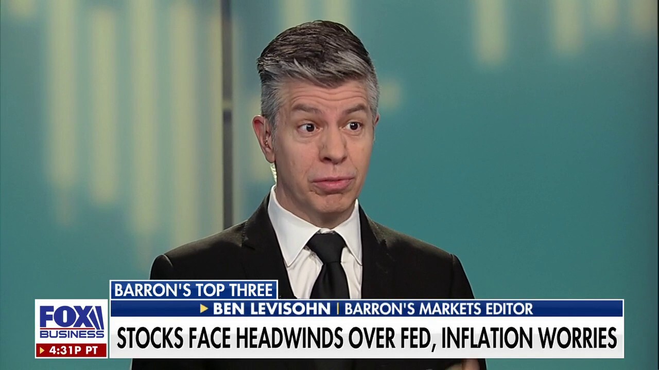 'Barron's Roundtable' panelists Ben Levisohn, Jack Hough and Al Root discuss Federal Reserve moves, stock success and Boeing plane concerns.