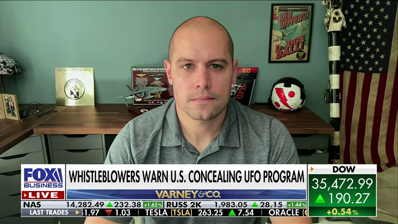 Former Navy Pilot Ryan Graves joins ‘Varney & Co.’ to react to the historic congressional hearings about UFOs, detailing his own encounters. 