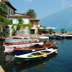 Limone sul Garda 102 hotels