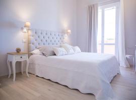 Le Saline Suites, hotel u gradu Karloforte