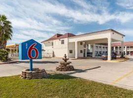 Motel 6-San Marcos, TX - North