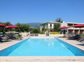 Hôtel Les Jardins, hotel sa Lucciana