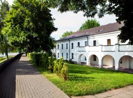 Domus Hotel – hotel w mieście Birsztany