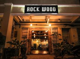 Rock Wood Hotel, hotelli kohteessa Sungai Petani