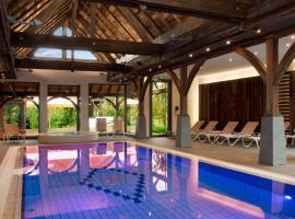 Logis Hotel Le Parc & Spa, hotel i Saint-Hippolyte