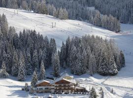 Garni Hotel Rosengarten B&B, hotel sa Selva di Val Gardena