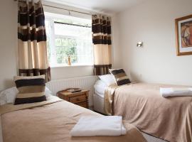 Barons Court Hotel، فندق في ولفرهامبتون