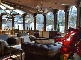 Grand Hotel Sestriere: Sestriere şehrinde bir otel