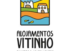 Alojamentos Vitinho - Vila Nova Milfontes, budget hotel sa Vila Nova de Milfontes